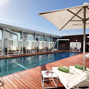 https://melia-barcelona-sky.catalonia-hotels.com